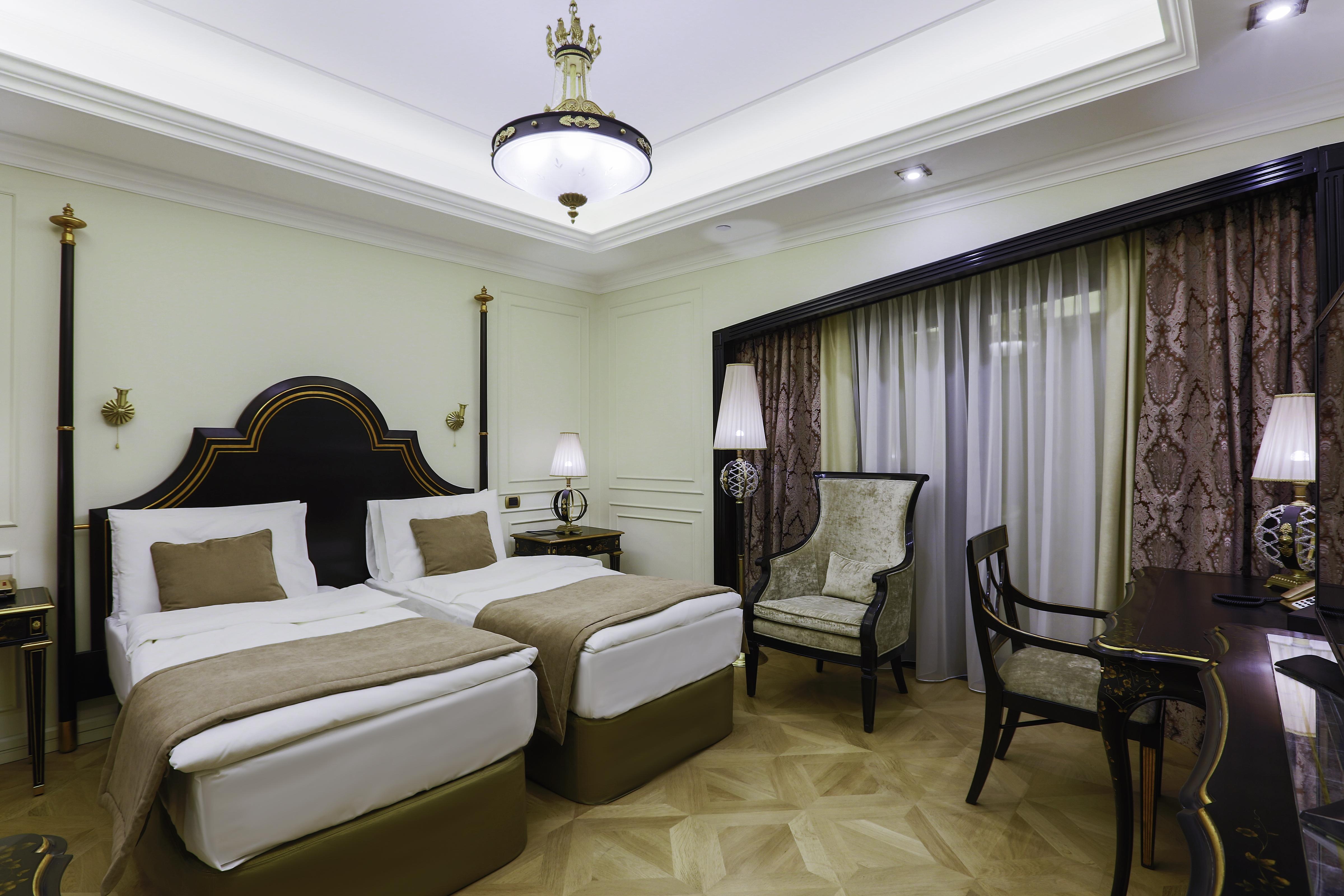 Golden Palace Hotel エレバン エクステリア 写真