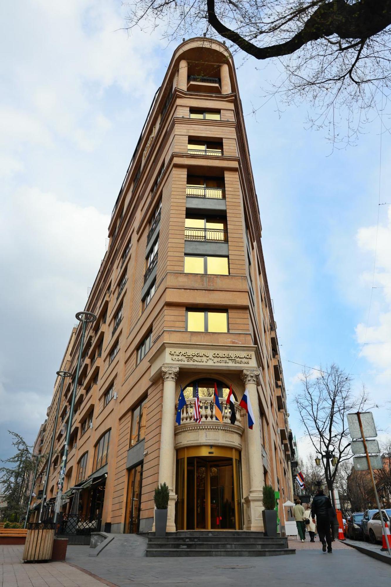 Golden Palace Hotel エレバン エクステリア 写真