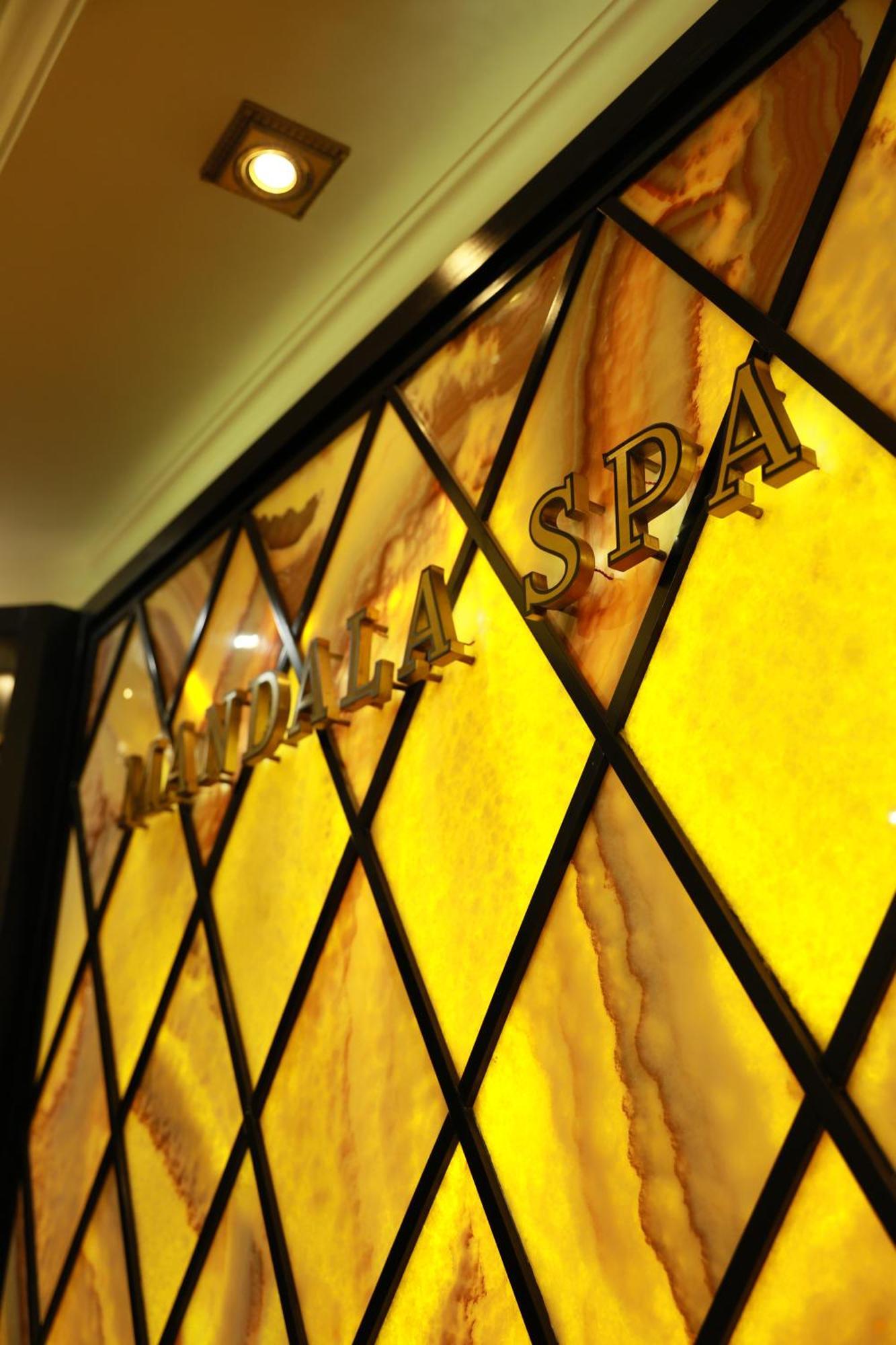 Golden Palace Hotel エレバン エクステリア 写真