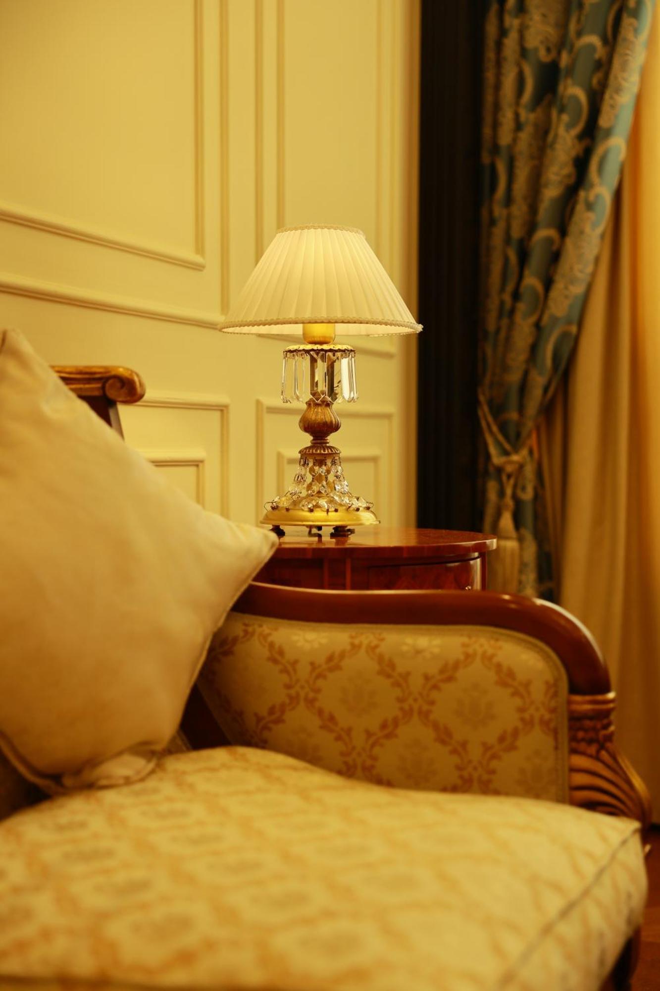 Golden Palace Hotel エレバン エクステリア 写真