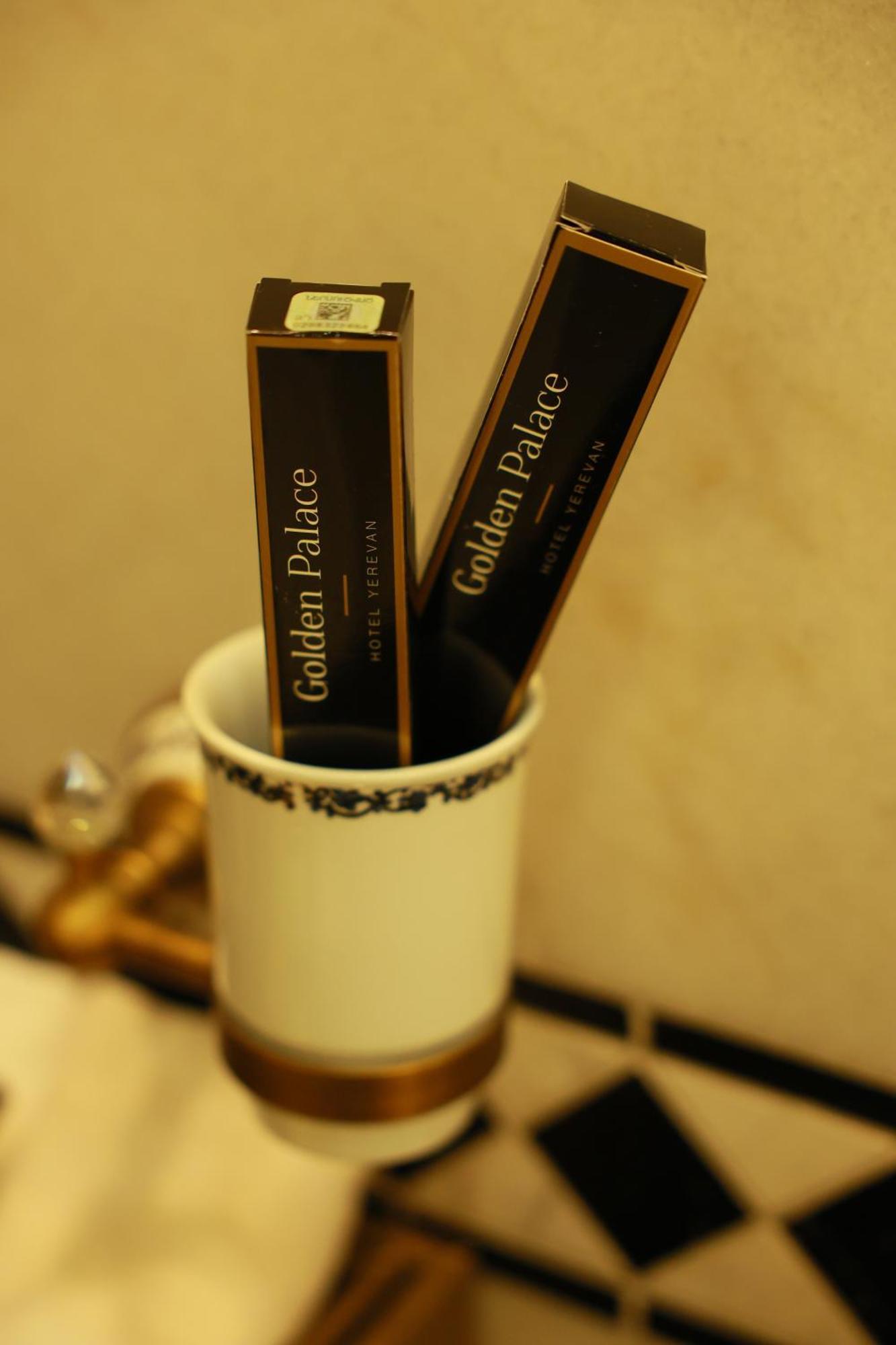 Golden Palace Hotel エレバン エクステリア 写真
