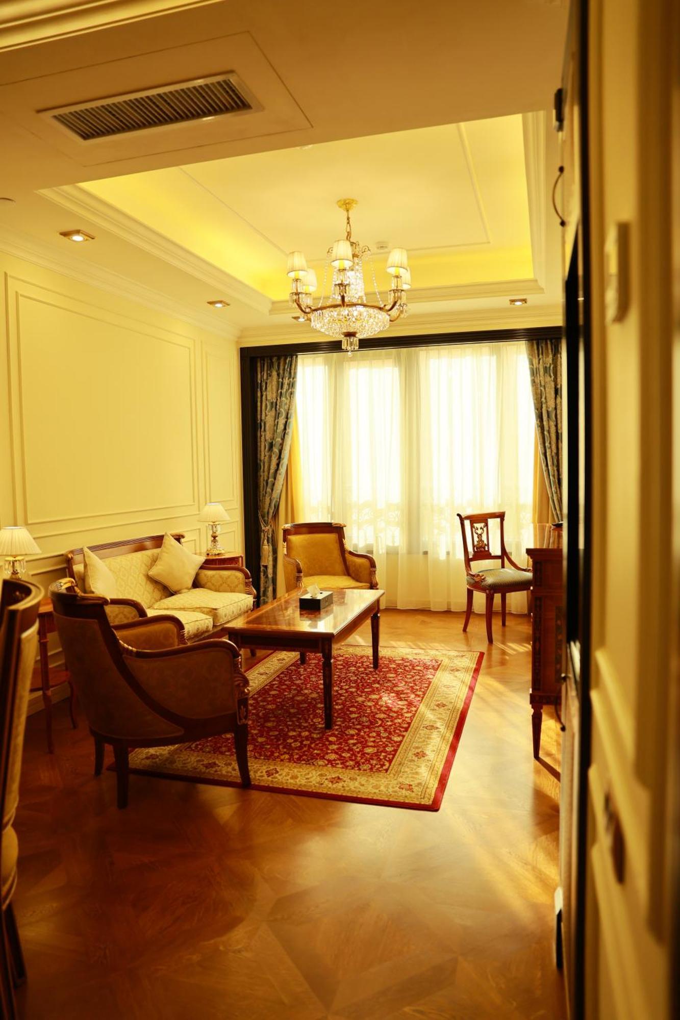 Golden Palace Hotel エレバン エクステリア 写真