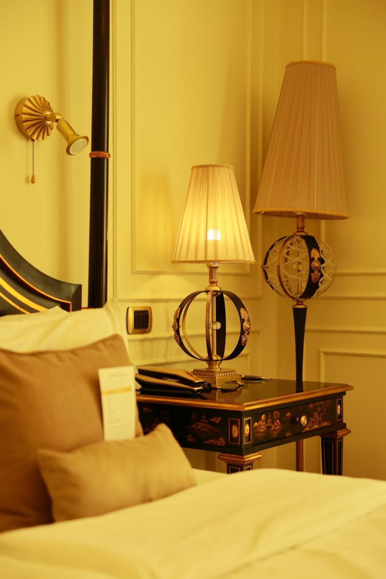 Golden Palace Hotel エレバン エクステリア 写真